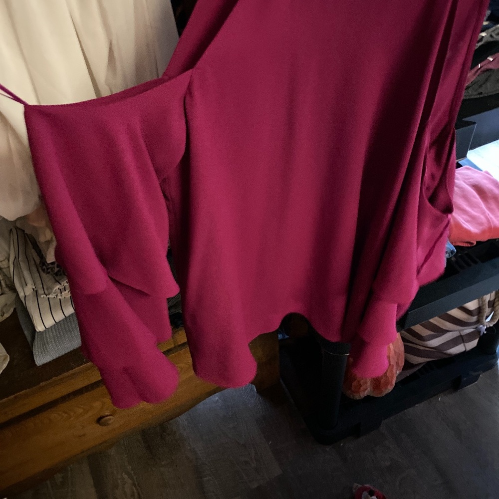 Cold shoulder top new